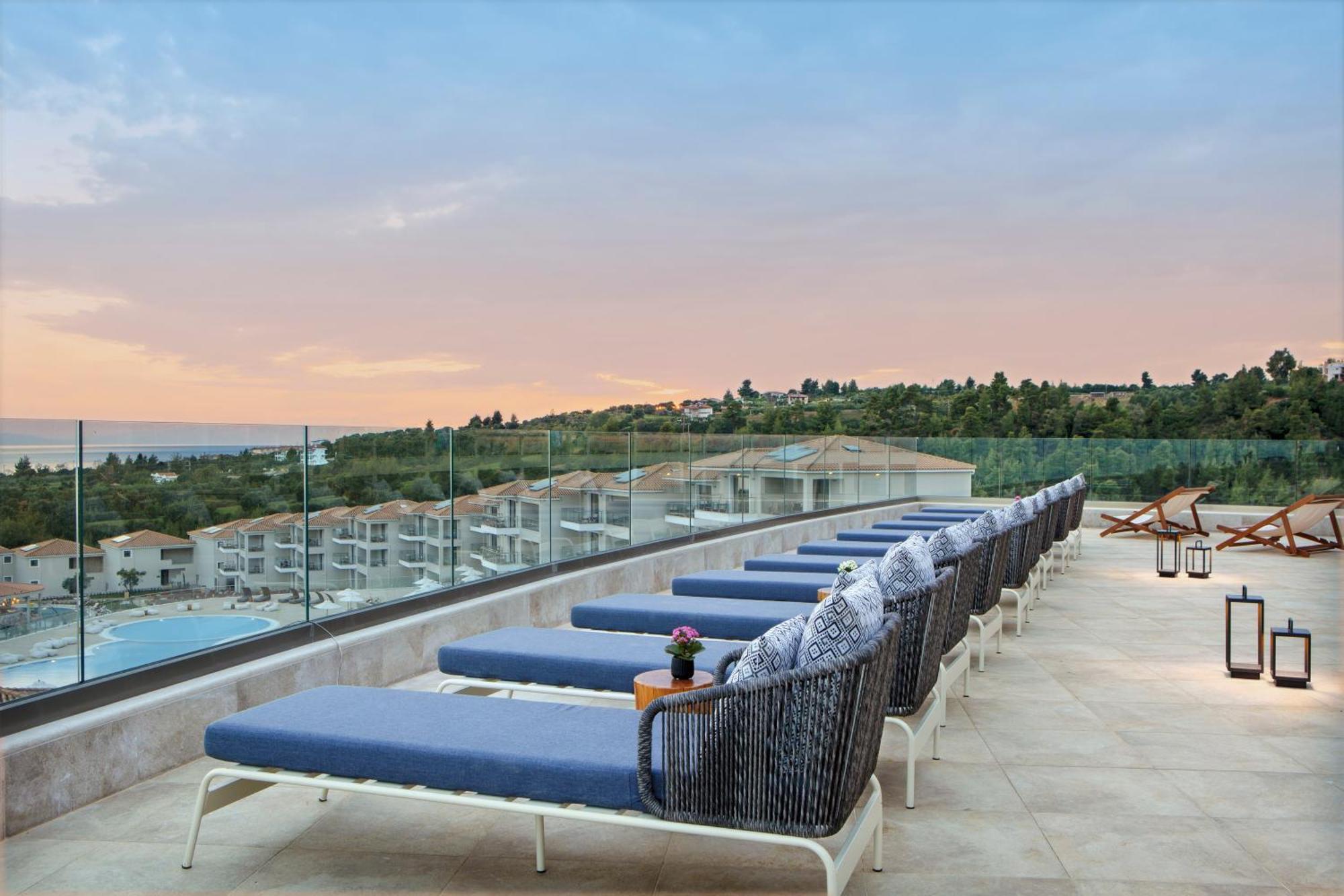 Ajul Luxury Hotel & Spa Resort, A Registry Collection Hotel อาเกีย ปาราสเควิ ภายนอก รูปภาพ