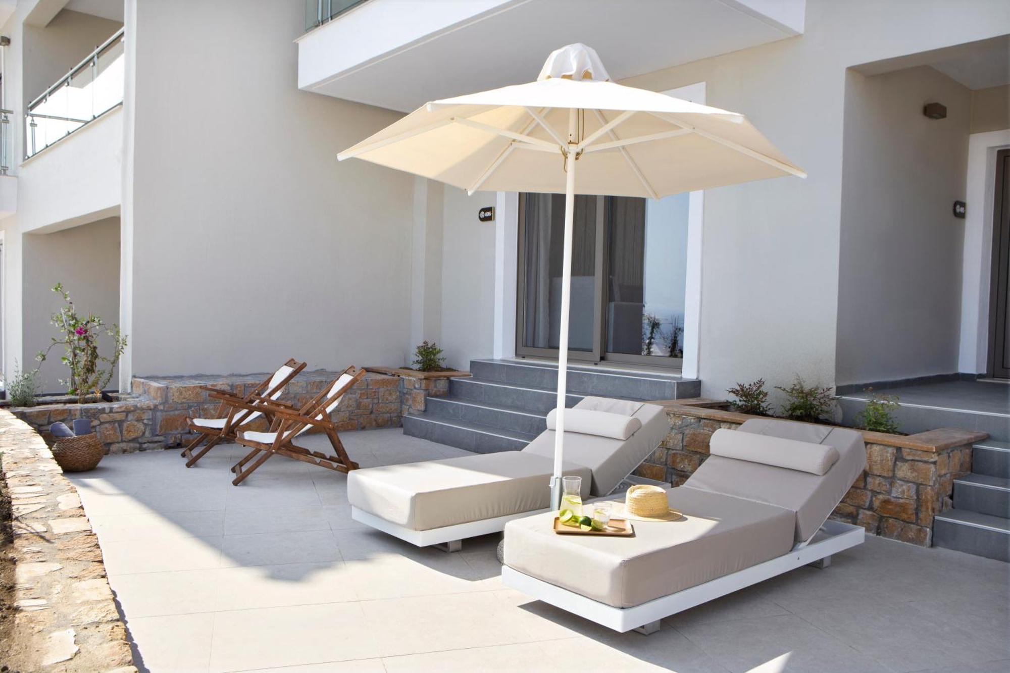 Ajul Luxury Hotel & Spa Resort, A Registry Collection Hotel อาเกีย ปาราสเควิ ภายนอก รูปภาพ